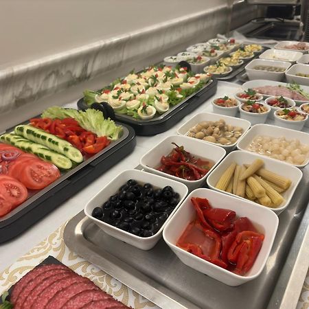 Astoria Bed & Breakfast Swarzędz 外观 照片