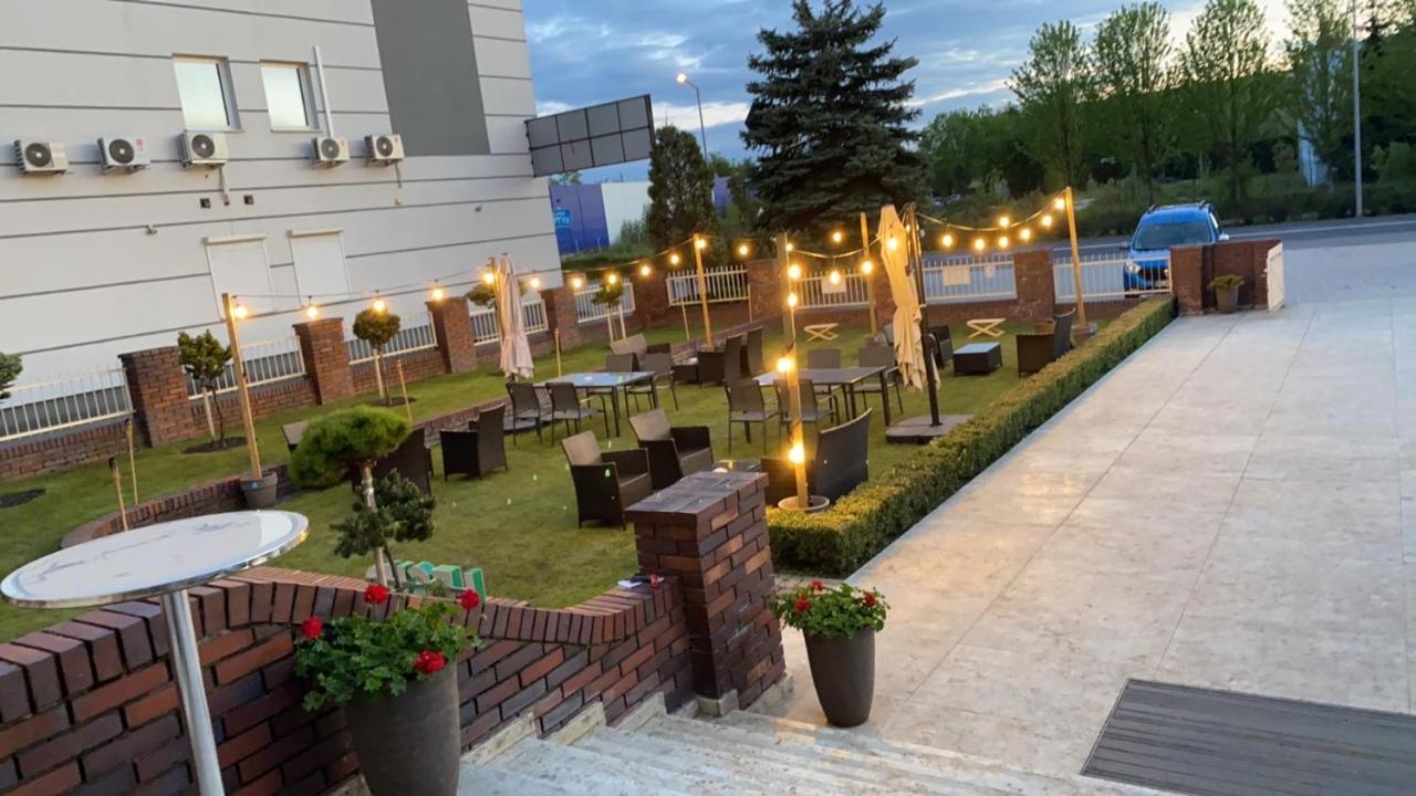 Astoria Bed & Breakfast Swarzędz 外观 照片