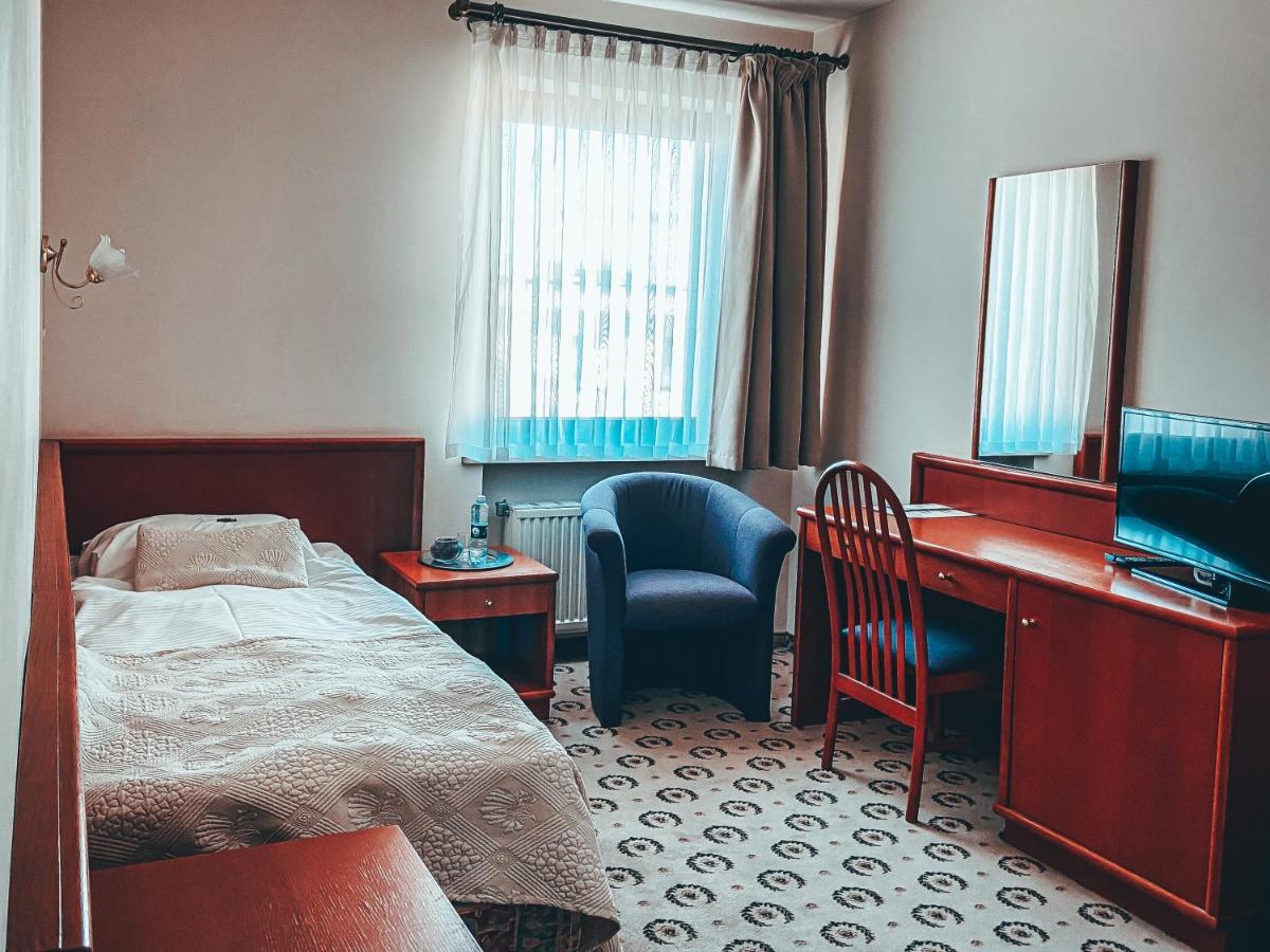 Astoria Bed & Breakfast Swarzędz 外观 照片