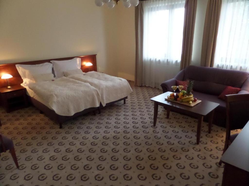 Astoria Bed & Breakfast Swarzędz 外观 照片