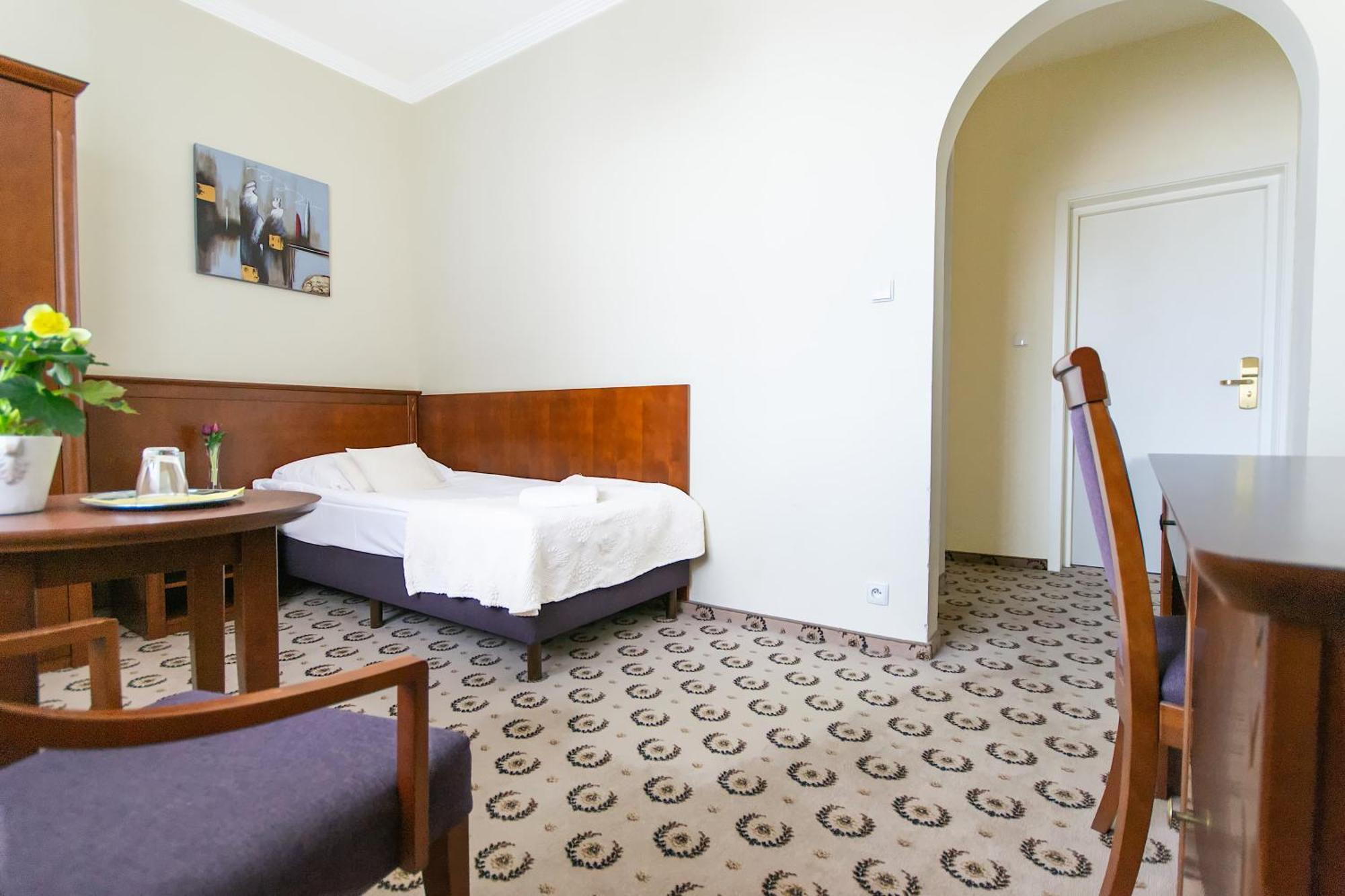 Astoria Bed & Breakfast Swarzędz 外观 照片