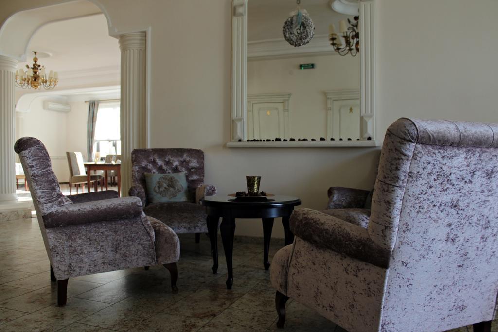 Astoria Bed & Breakfast Swarzędz 外观 照片