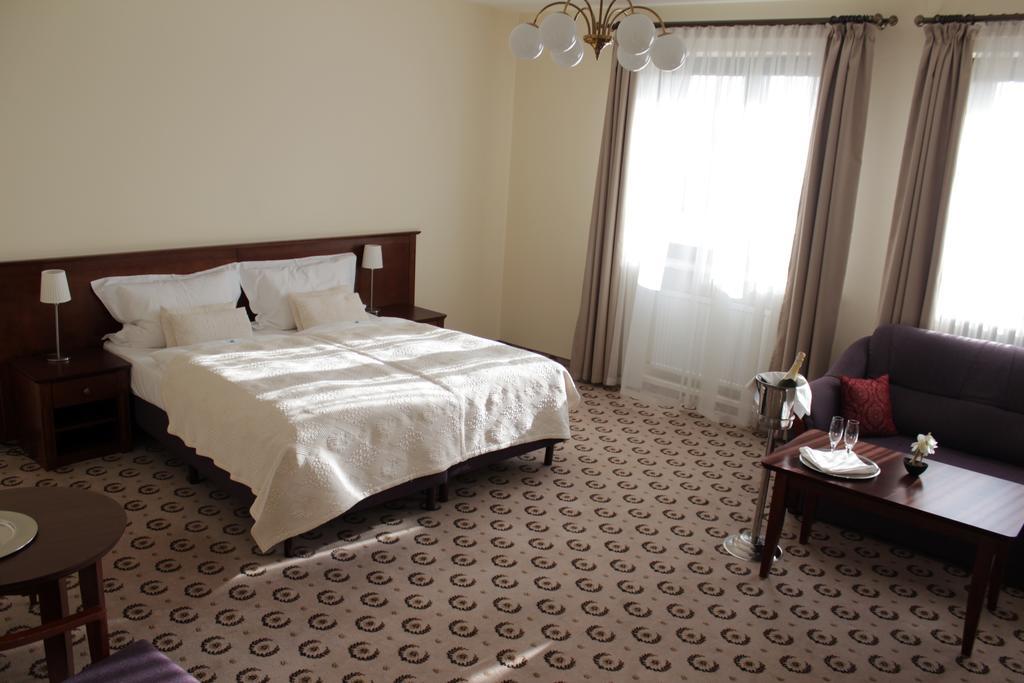 Astoria Bed & Breakfast Swarzędz 外观 照片