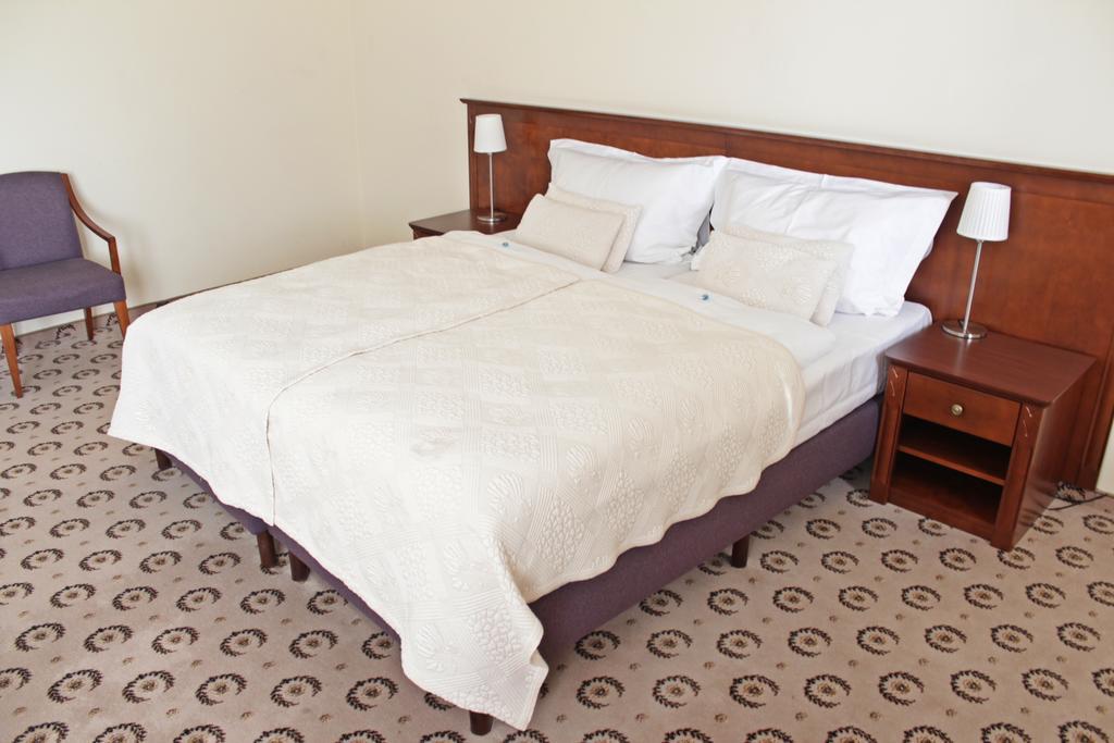 Astoria Bed & Breakfast Swarzędz 外观 照片